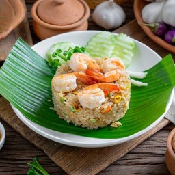 ข้าวผัดกุ้งจานใหญ่