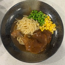 สปาเกตตี้ไก่อบ