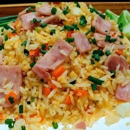 ข้าวผัดแฮม