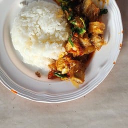 ข้าวกะเพราหมูกรอบ