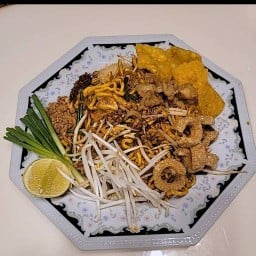 Pad Thai Mae Yua / Single Dish Food