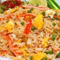 ข้าวผัดปูอัด