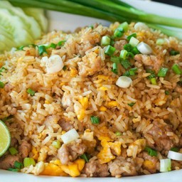 ข้าวผัดจานใหญ่