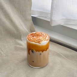 Iced Caramel macchiato