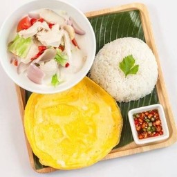 ต้มข่าไก่ + ไข่เจียว หรือ ไข่เจียวฟู