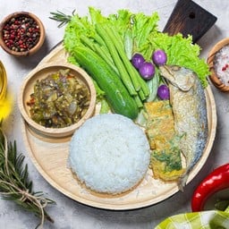 ข้าวน้ำพริก ไข่ชะอม (ชุดเซ็ท.ที่2)