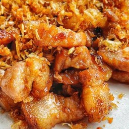 หมูสามชั้นทอดกระเทียม (เป็นกับ)