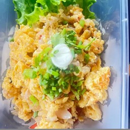 คั่วแหนมผัดไข่