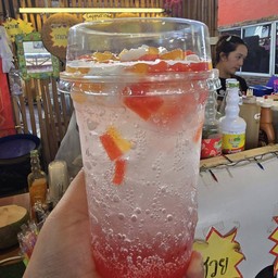 สตอเบอร์รี่โซดา