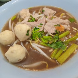 บะหมี่หมูน้ำตก