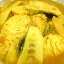 แกงส้มปลาบึกหน่อไม้ดอง