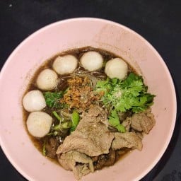 ก๋วยเดี๋ยว...ข้าวผัดกระเพรา..ทุกเมนู 50 บาท