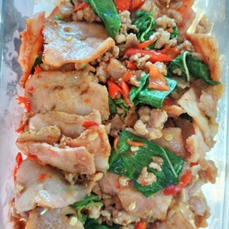 Stir Fried Basil With Minced Pork + Bacon