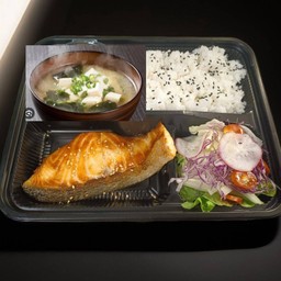 เซ็ตแซลมอนย่างเกลือ