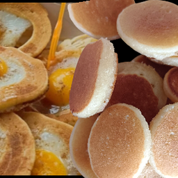 ไข่วง 4 ฟอง+มินิแพนเค็ก 10 ชิ้น