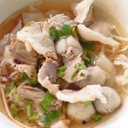 ข้าวกะเพรา 4 แซ่บ U