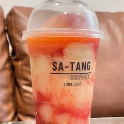 ฝรั่งแกล้มบ๊วย