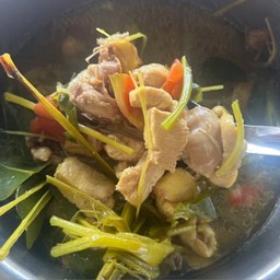 ต้มส้มไก่