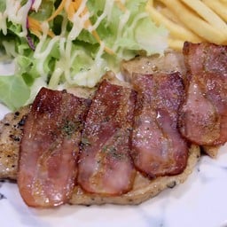สเต็กหมูเบคอน
