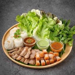 เมี่ยงหมูย่างน้ำจิ้มแซ่บ และหมูกรอบ ขนาด L