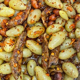 ยำองุ่นดอง