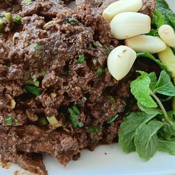 ก้อยเนื้อคั่ว