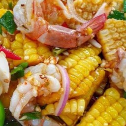 ยำข้าวโพดกุ้งสุก