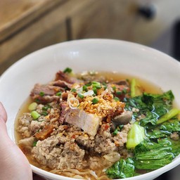 บะหมี่[น้ำ]หมู(เลือกเครื่องเอง)