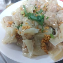 เกี๊ยวหมูเด้ง(แห้ง )