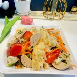 ยำเห็ดหูหนูขาวหมูยอ