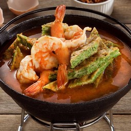 แกงส้มชะอมไข่กุ้งสด