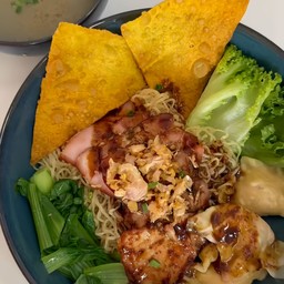 บะหมี่เกี๊ยว/หมูแดงซอสหม่าล่า