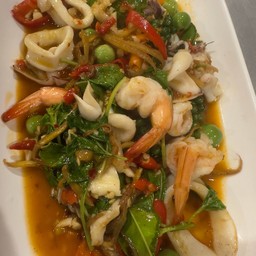 ผัดฉ่าทะเล