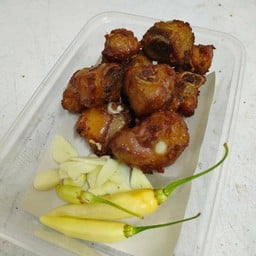 หมูทอดแพรววา พโลชัย