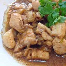 หมู I ไก่ ผัดกระเทียม