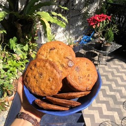 คุกกี้ช๊อคโกแลตชิปแบบกรอบนอกนุ่มใน