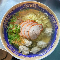 หมี่ไข่หมูแดง (เส้นสดทำเอง)