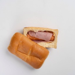 ขนมปังไส้กรอกแฮม
