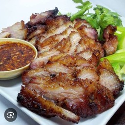 คอหมูย่างจิ้มแจ่ว