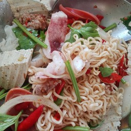 ยำมาม่ารวมมิตร