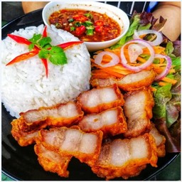 ชุดข้าวสามชั้น(หมูสามชั้น200g)ทอดกรอบ+น้ำจิ้มแจ่วสูตรเด็ด(กล่อง750ml)