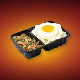 ข้าวกระเพราหมูพร้อมไข่ดาว