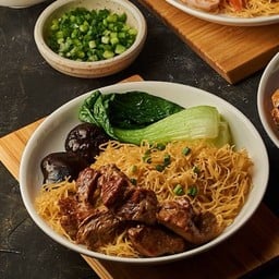 บะหมี่ซี่โครงหมูตุ๋น