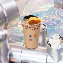 Milk Tea Bomb (พร้อมท็อปปิ้ง 4 อย่าง)