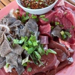 ร้านลาบร้อยเอ็ดเมืองอาจ 1