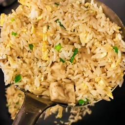 ข้าวผัดหมูยอ