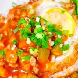 ข้าวไข่ดาวทรงเครื่อง