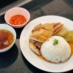 ข้าวหน้าไก่(อกไก่ + ตีนไก่)