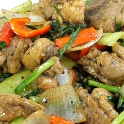 ไก่ผัดพริก ไทยดำ (สระนวน)