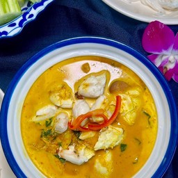 ชุดขนมจีนน้ำยาปูก้อนโบ้